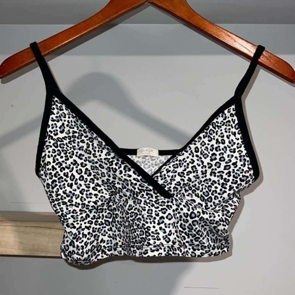 Brandy Melville, blue amara, cheetah, print, crop top